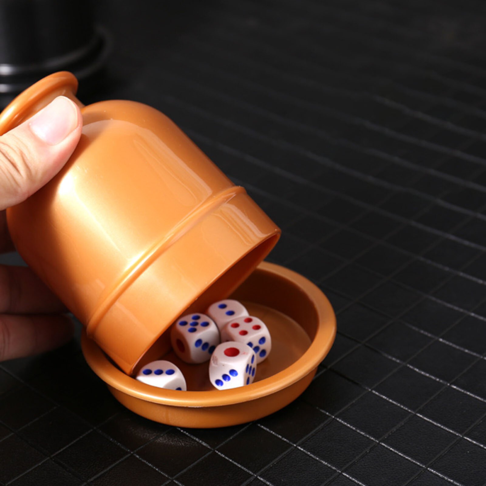 GoldHub Dice Cup Smooth Surface Anti-crack Comfortable Hand Feeling Wear-resistant Table Game Bar Club KTV Dice Cup with Base GoldHub