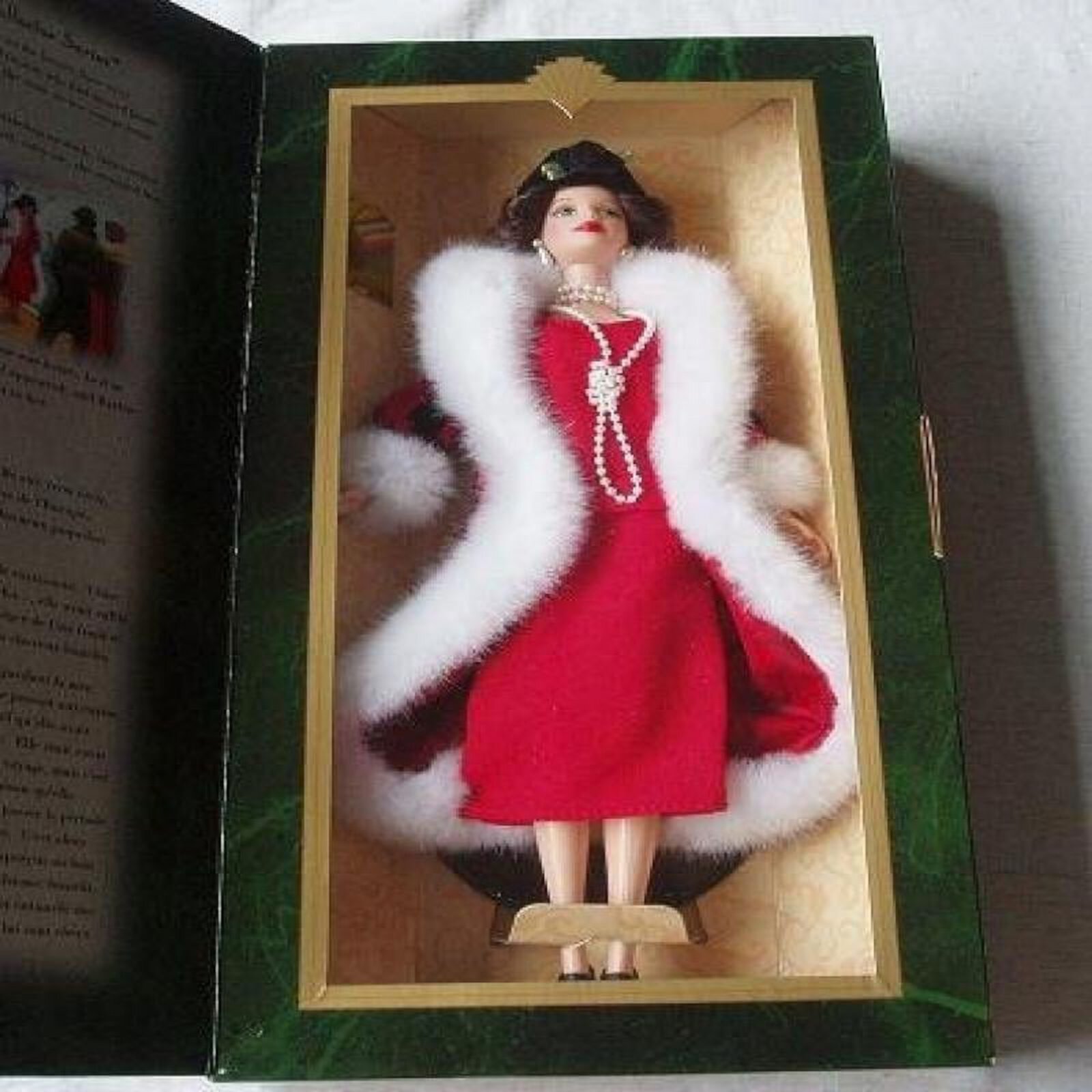 Barbie Hallmark Holiday Voyage Holiday Homecoming Collector Series Visit the Barbie Store