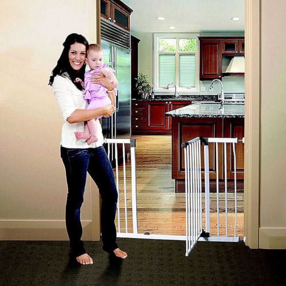 Dreambaby Liberty Extra Wide Auto Close Security Gate w/ Stay Open Feature Dreambaby