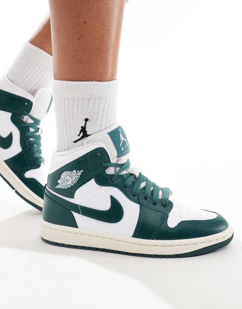 Женские Повседневные кроссовки Jordan Air Jordan 1 Mid зелёные и белые Jordan