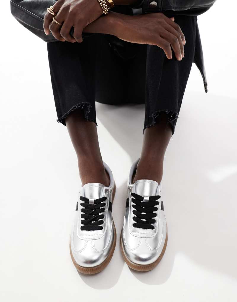 London Rebel Cally sneakers with rubber sole in silver London Rebel