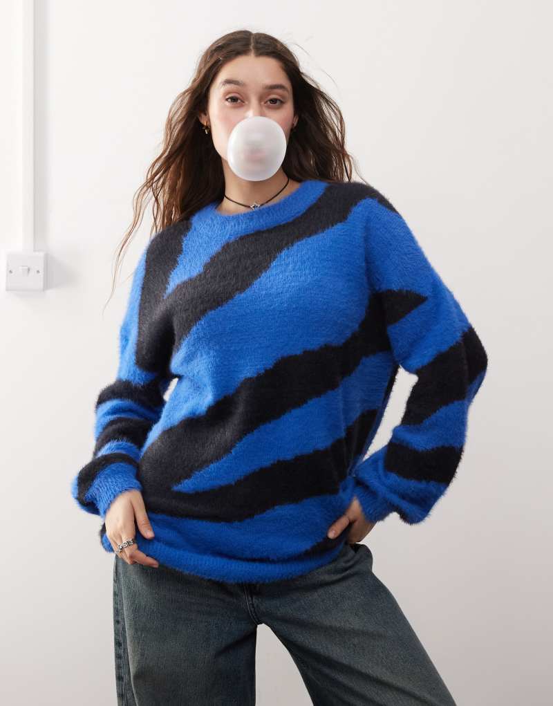 Noisy May oversize texture knit sweater in blue & black zebra Noisy May