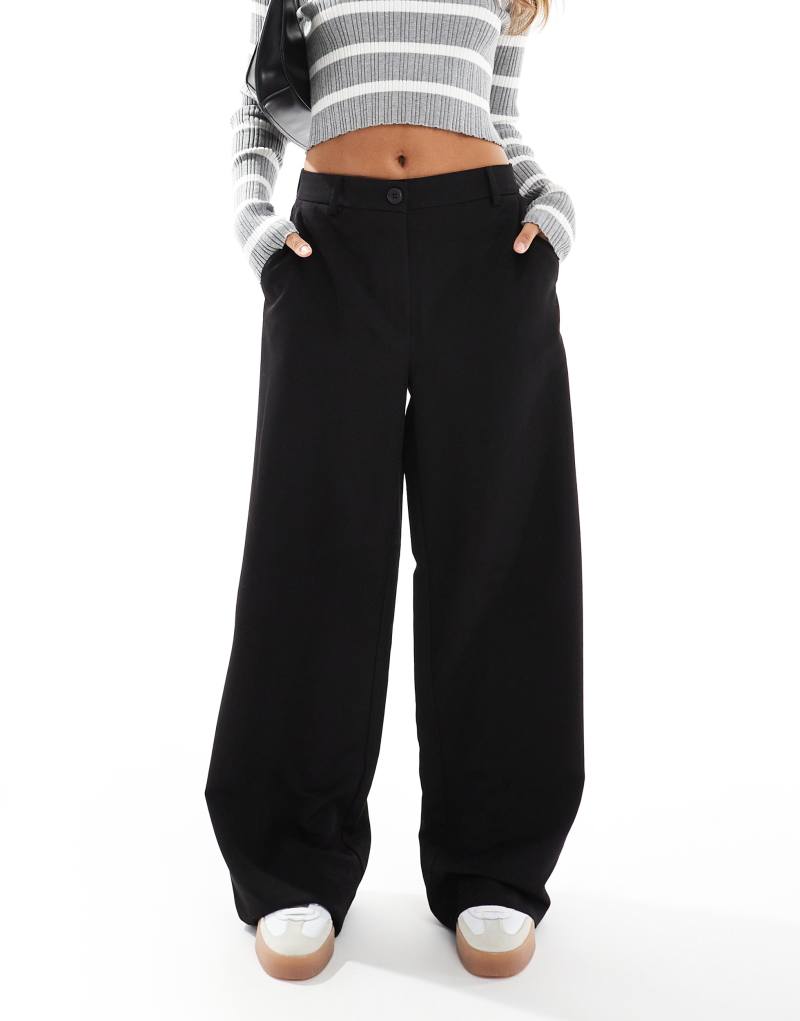 Pieces wide leg dad pants with belt loops in black Pieces