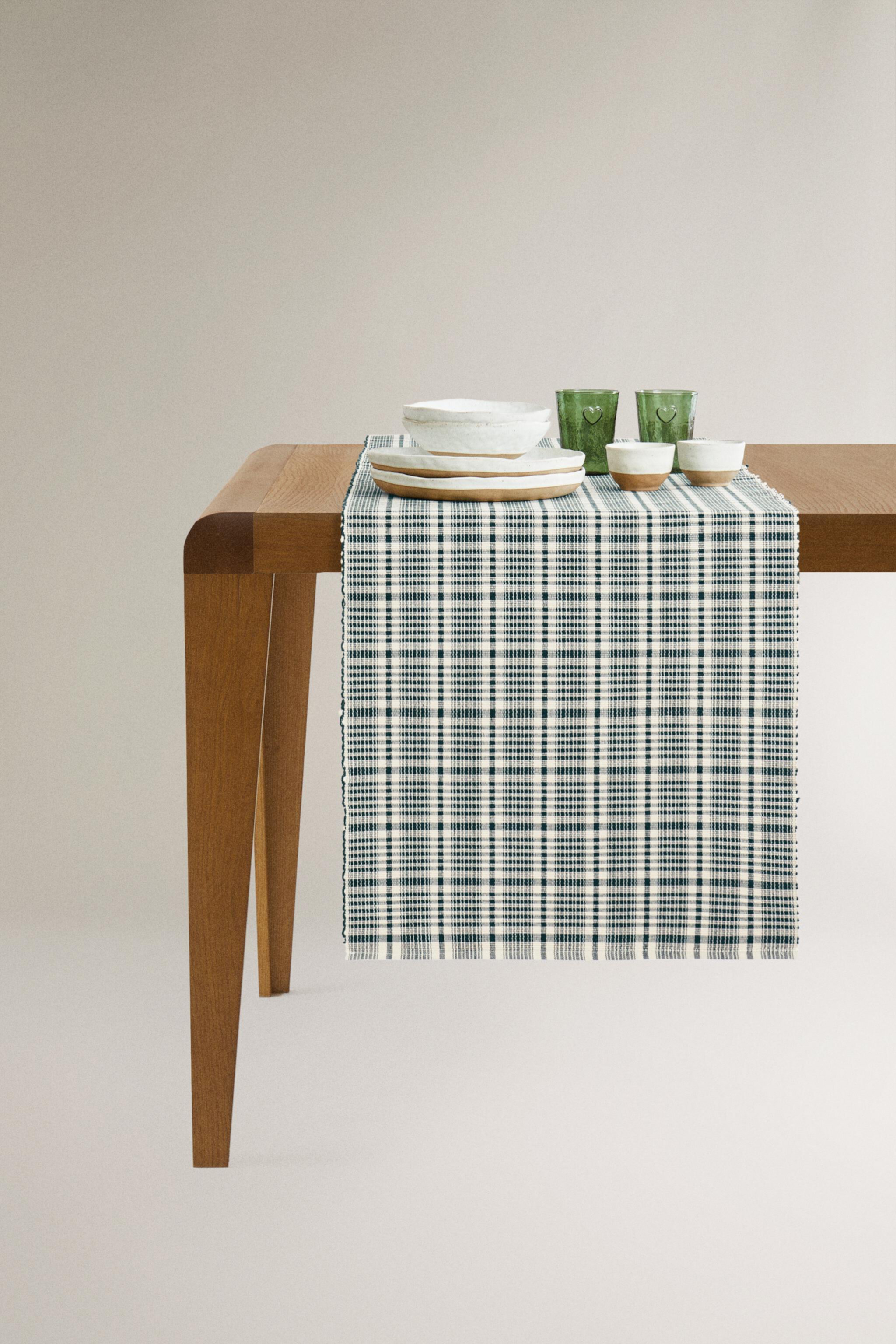 CHRISTMAS CHECK TABLE RUNNER Zara Home