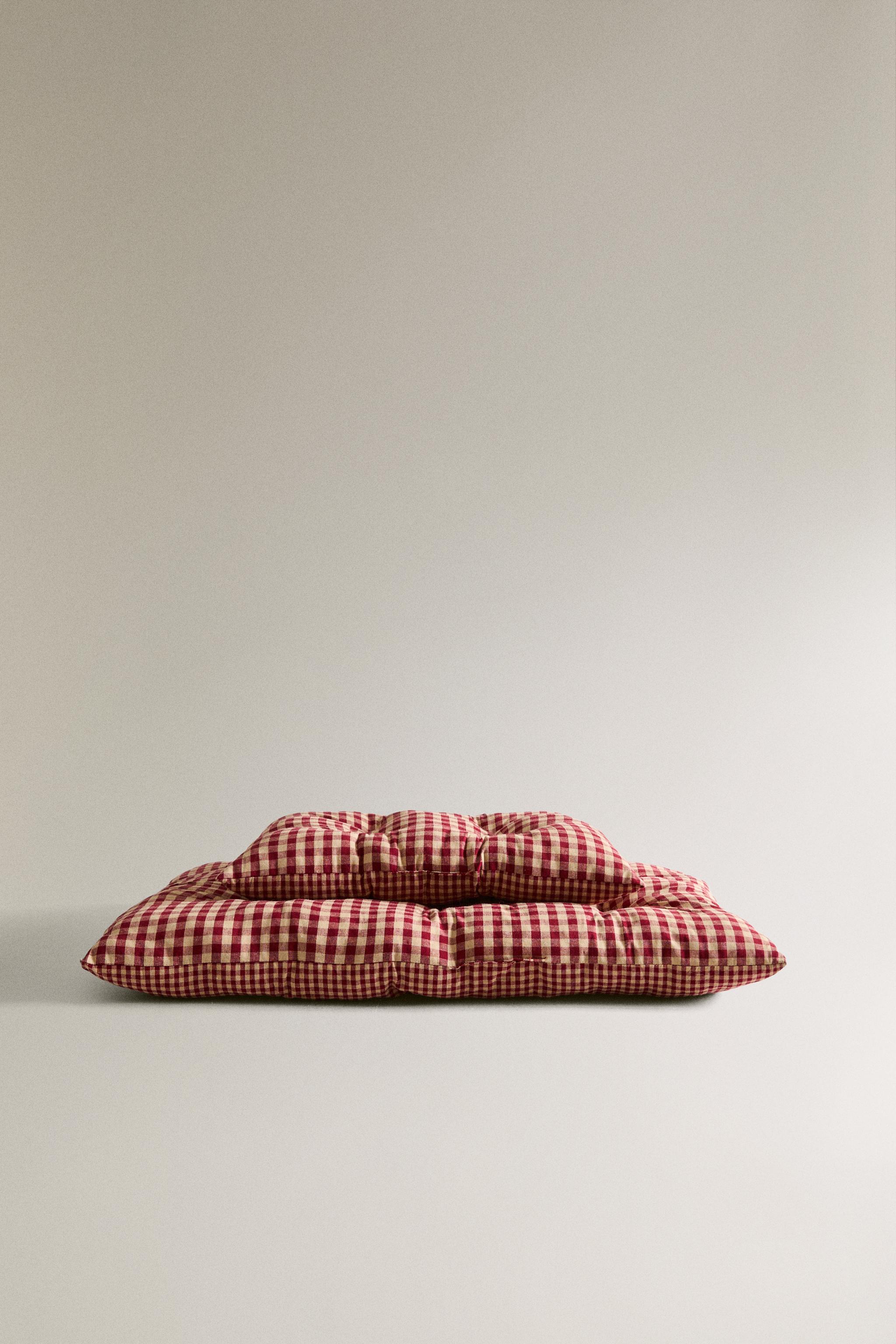 GINGHAM PET TOPPER Zara Home