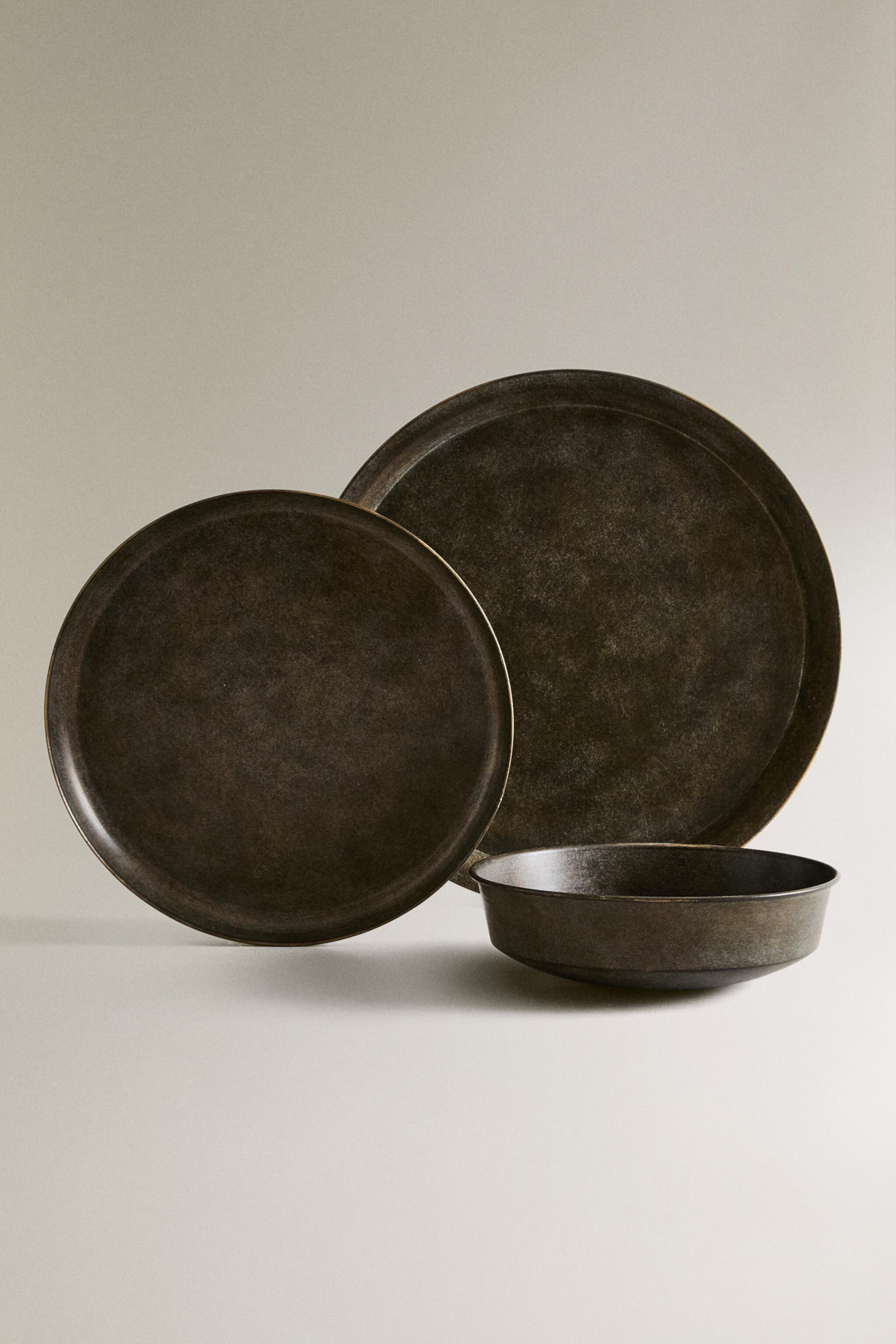 ROUND METALLIC TRAY Zara Home