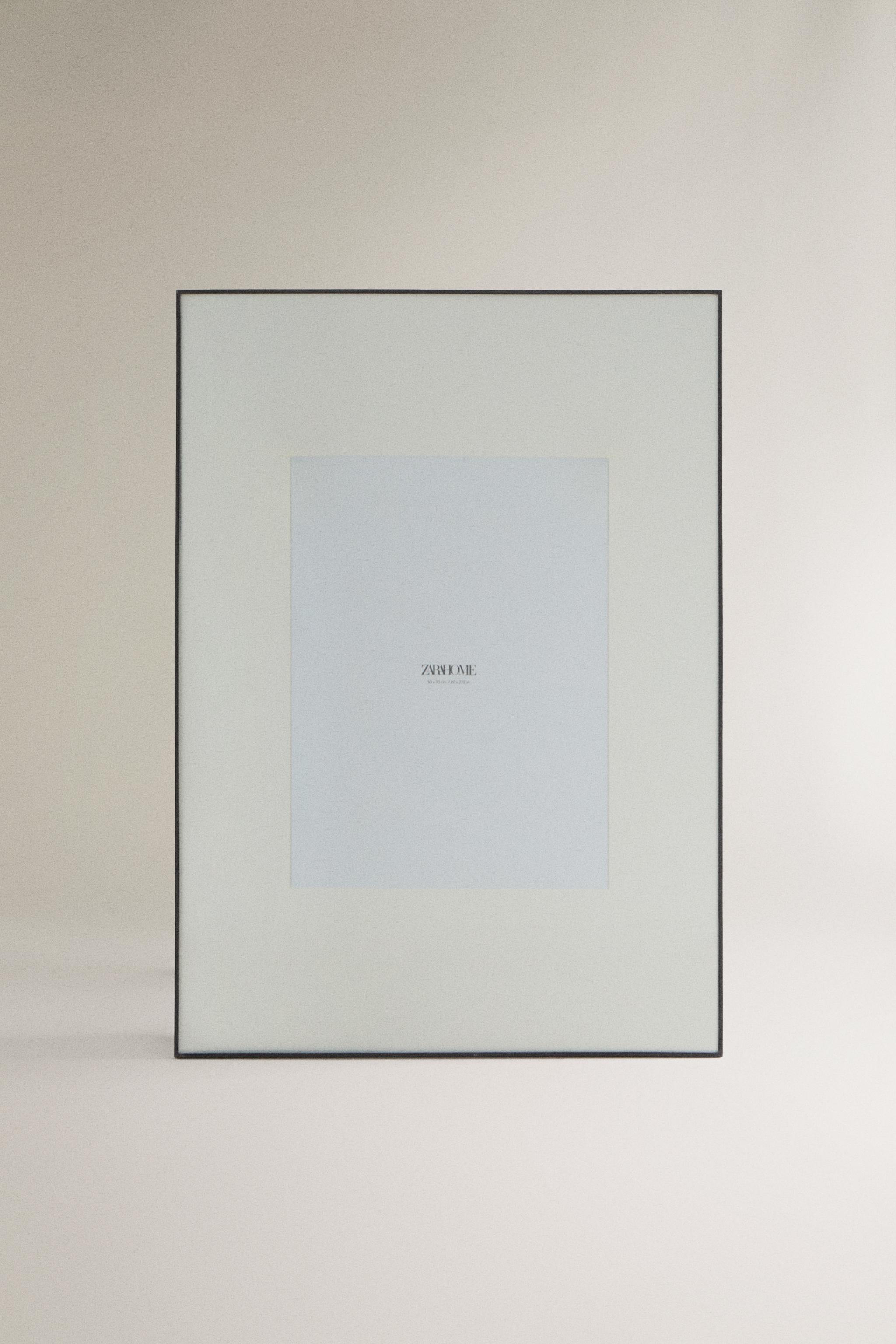 XL PICTURE FRAME WITH METAL BORDER Zara Home