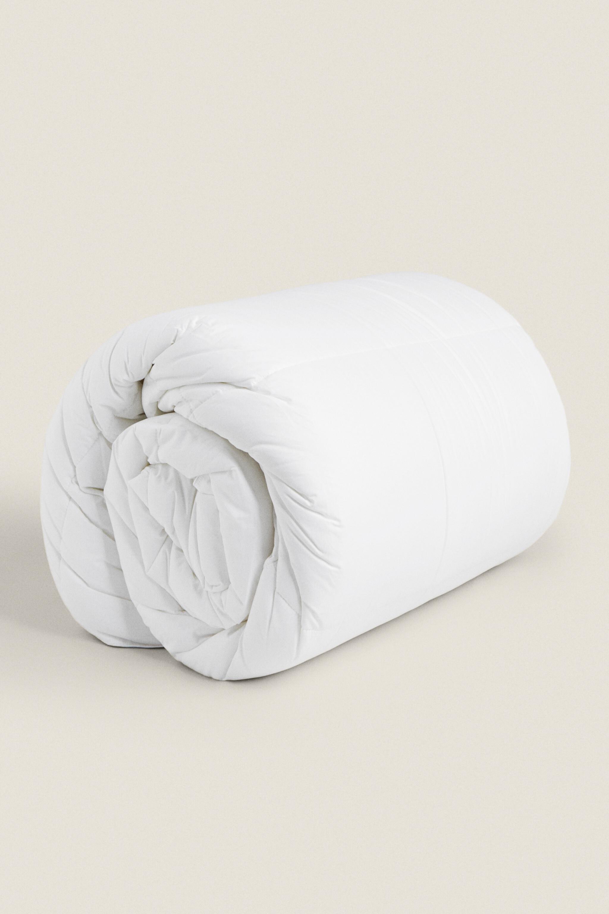 (150 GXM² + 300 GXM²) FOUR SEASON DUVET INSERT Zara Home