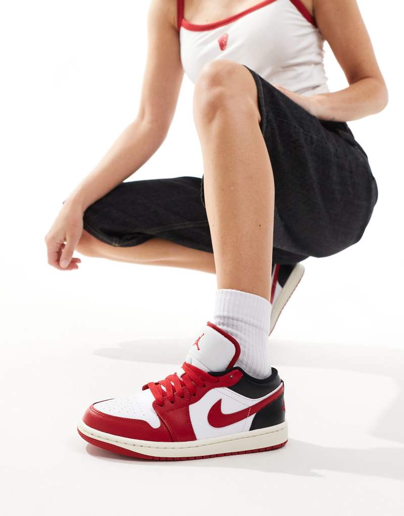 Женские Повседневные кроссовки Jordan Air Jordan 1 Low белые и красные Jordan