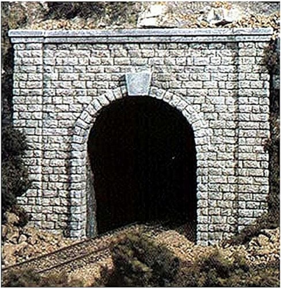 Woodland Scenics C1153 N Single Tunnel Portal Cut Stone 2 Woodland Scenics