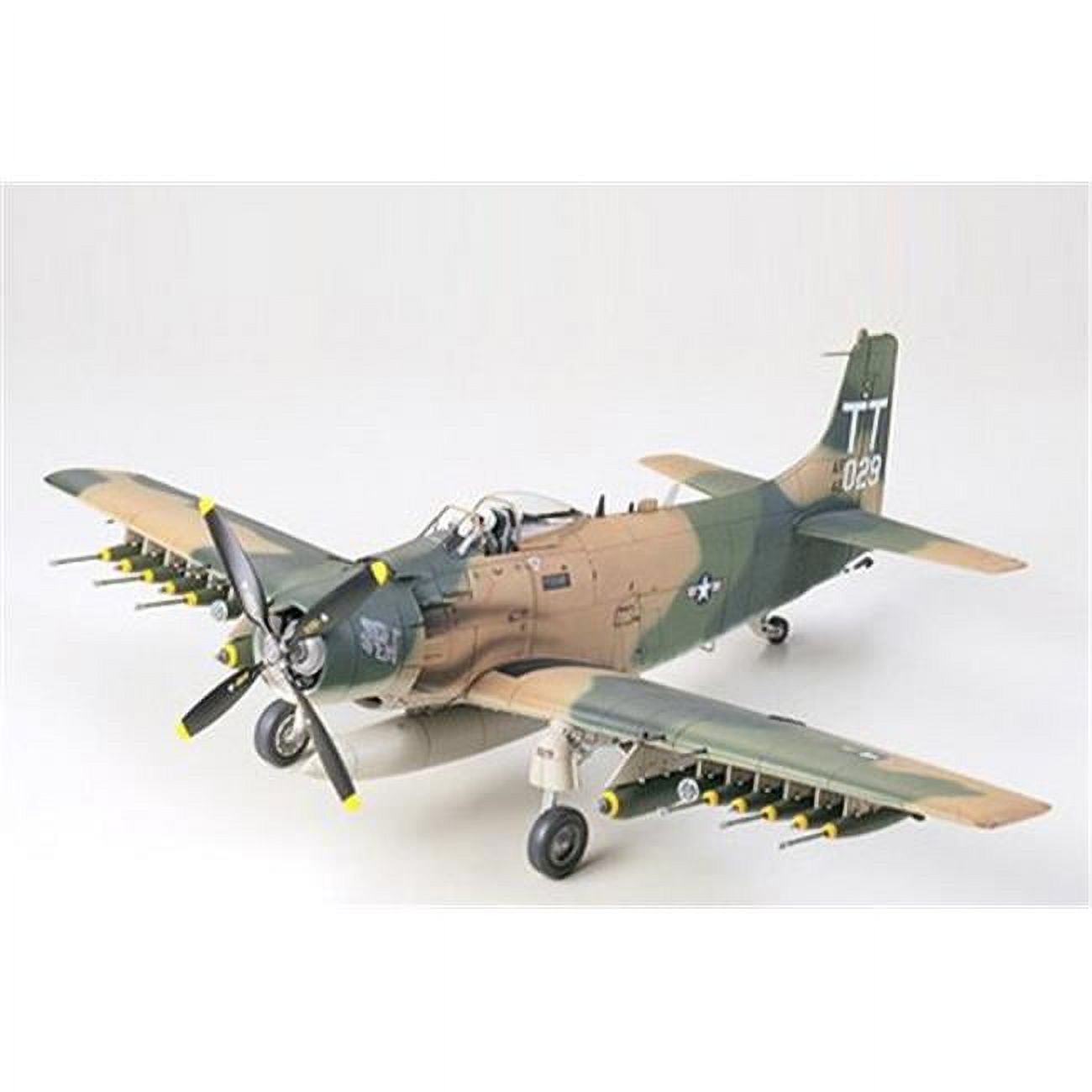 Tamiya 1/48 Douglas A1J Skyraider USA Plastic Model TAM61073 Plastic Models Airplane 1/48 Tamiya