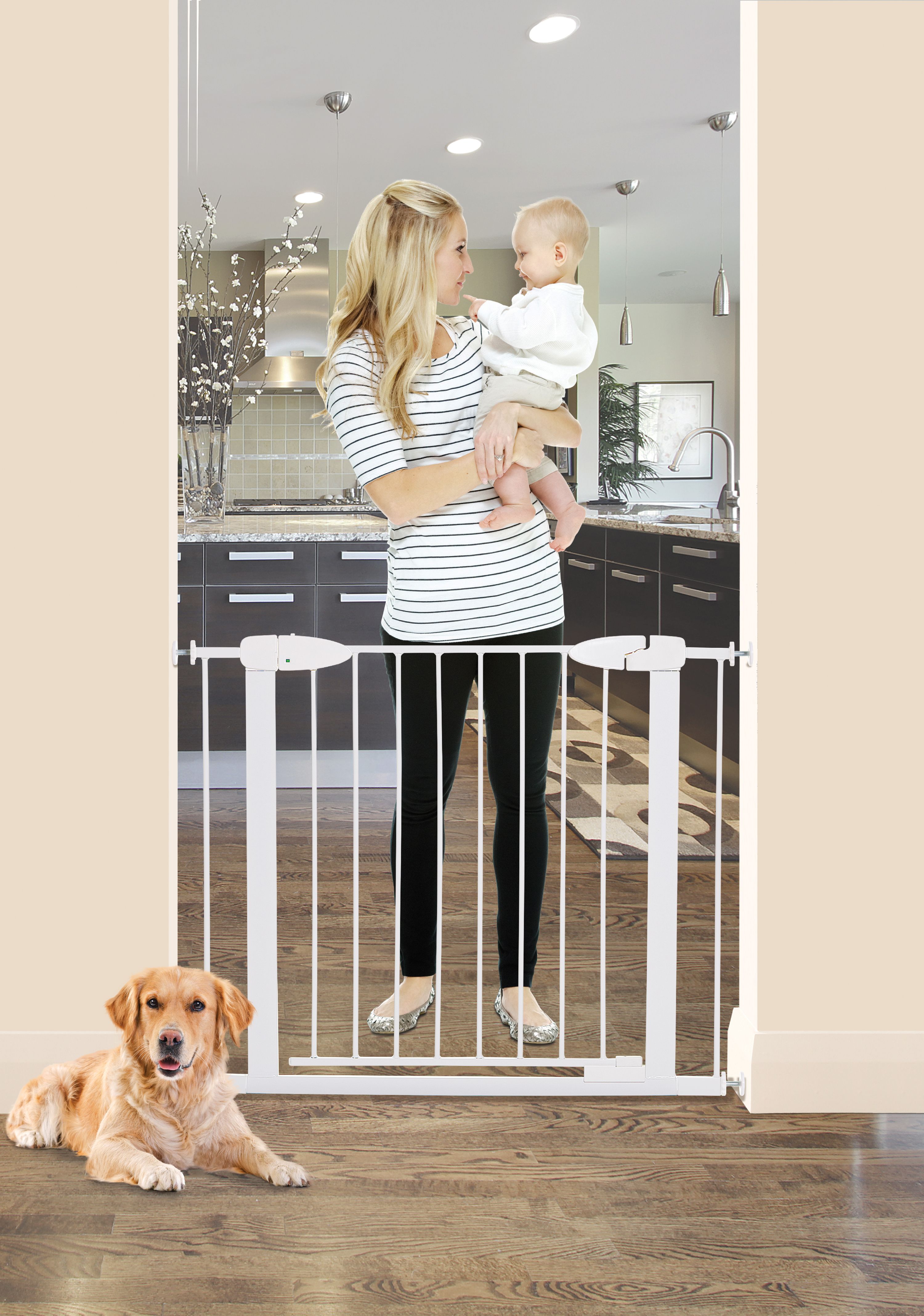 Dreambaby® Boston Auto Close Gate w/ EZY-Check Indicator Dreambaby