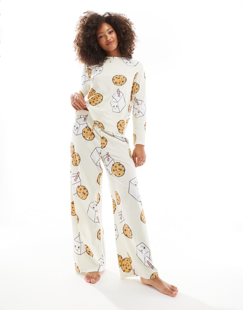 ASOS DESIGN Curve cookies and milk long sleeve top & pants pajama set in brown ASOS DESIGN