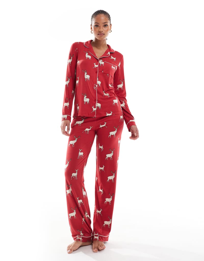 Chelsea Peers Exclusive Tall Christmas His & Hers long sleeve camp collar shirt and pants pajama set in reindeer print Chelsea Peers