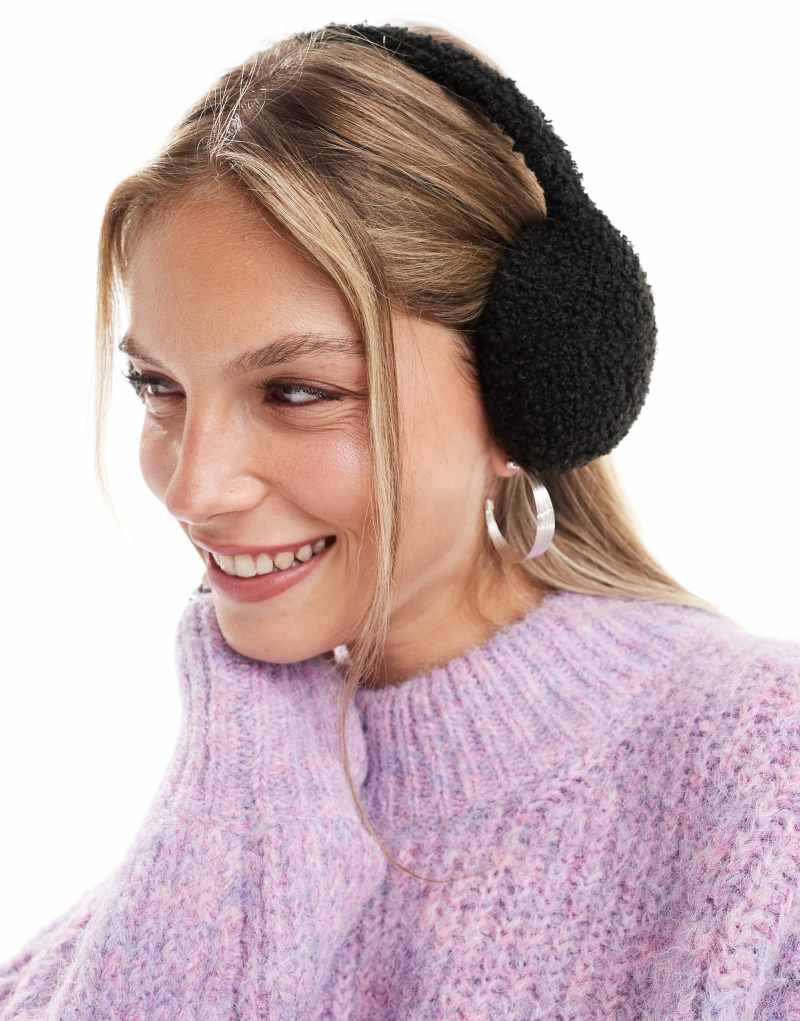 COLLUSION Womens shearling earmuffs in black Collusion