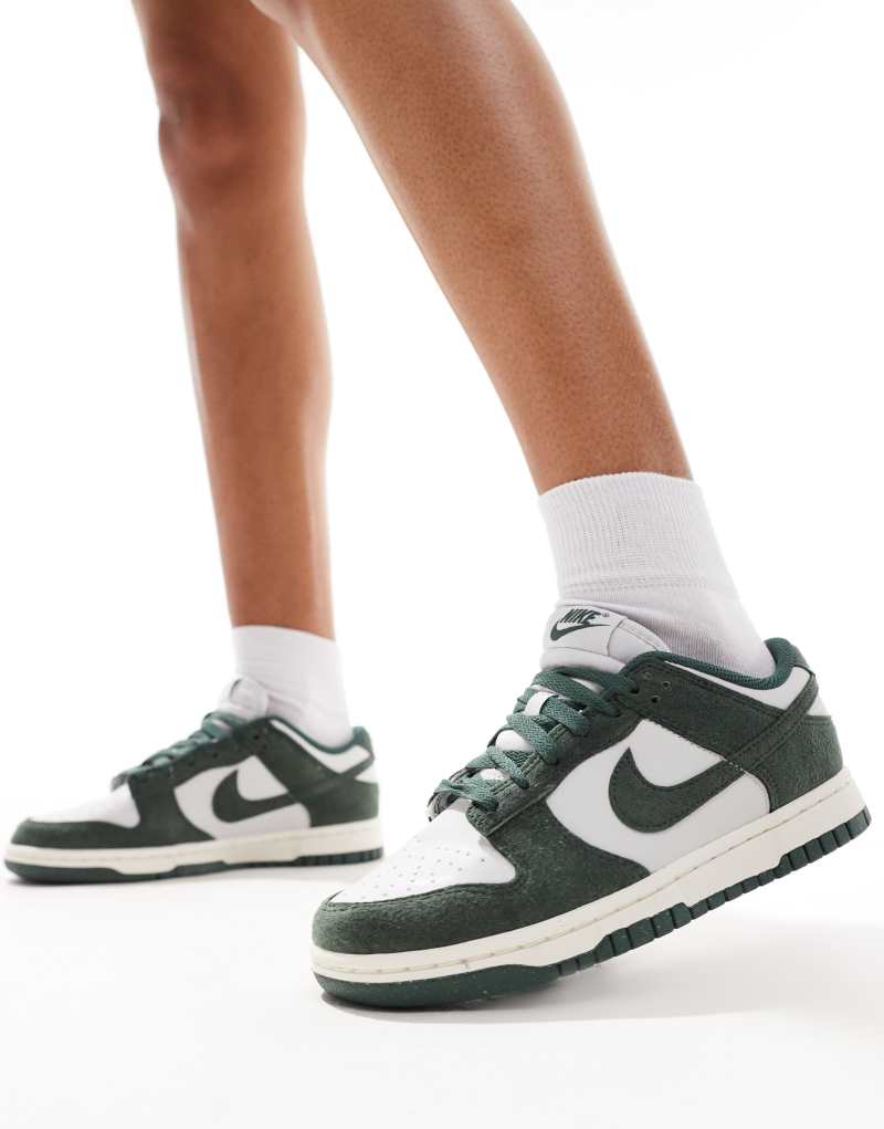 Кроссовки Nike Dunk Low серо-зеленые с амортизирующей подошвой Nike