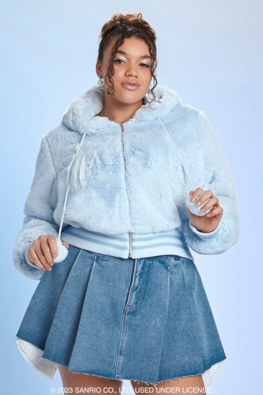 Женское Худи FOREVER21 Plus Size Faux Fur Hello Kitty FOREVER21