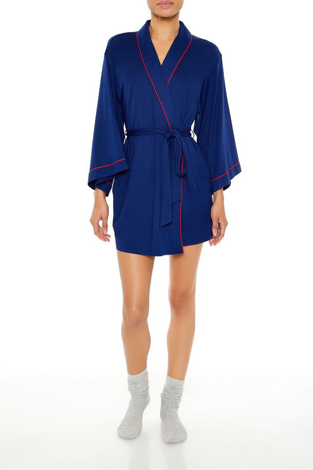 Женский Халат FOREVER21 Piped-Trim Tie-Waist Robe FOREVER21