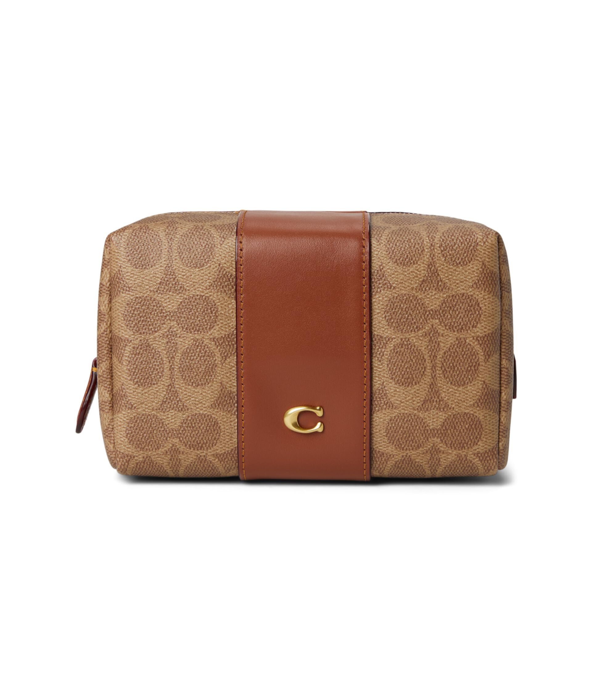 Несессер COACH Essential Cosmetic Pouch In Signature Canvas COACH