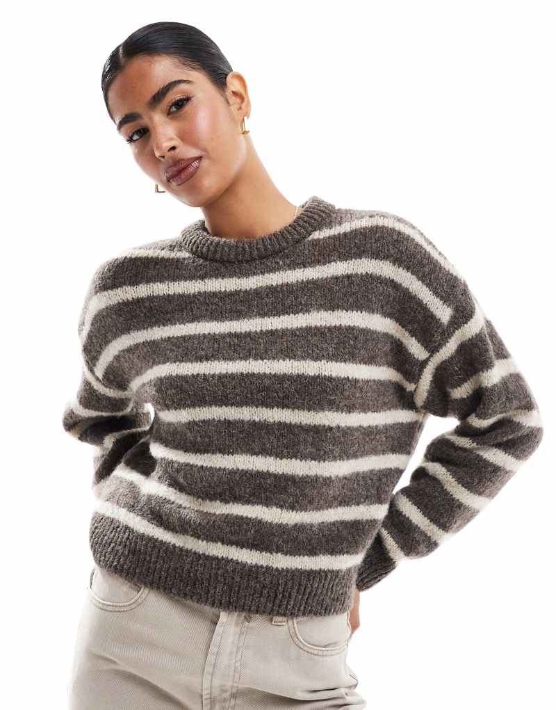 Женский Свитер ASOS DESIGN fluffy knit brown stripe ASOS DESIGN