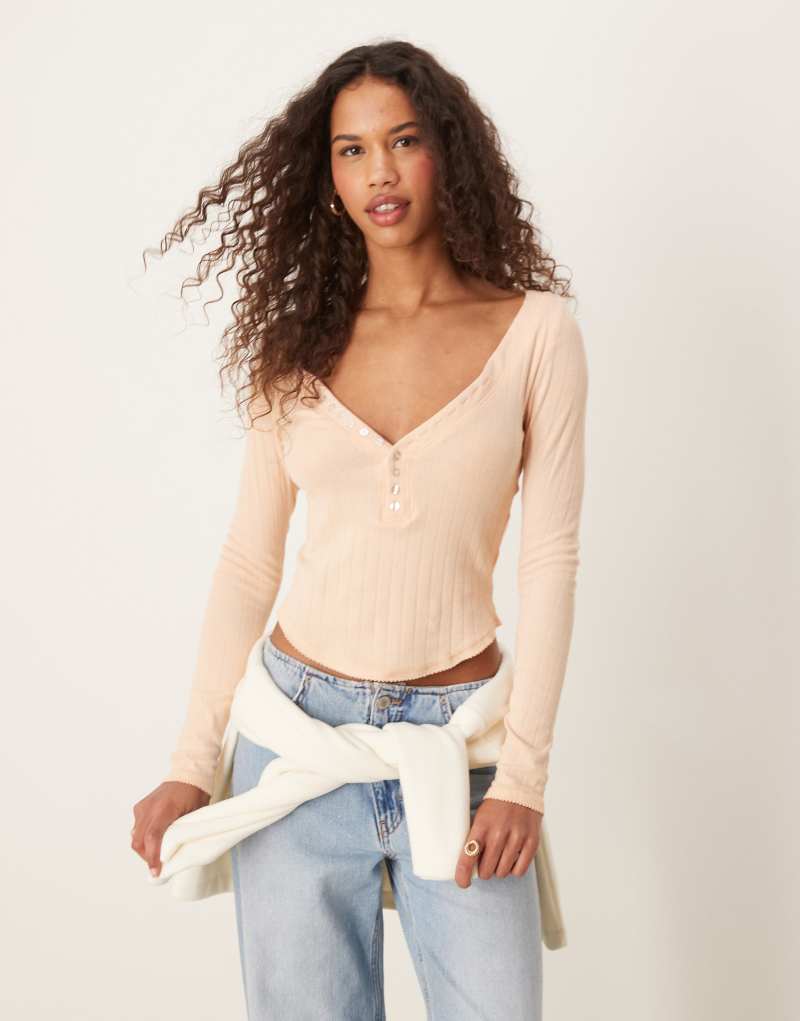 Женская Футболка Free People coffee chat с длинными рукавами в цвете шоколад Free People