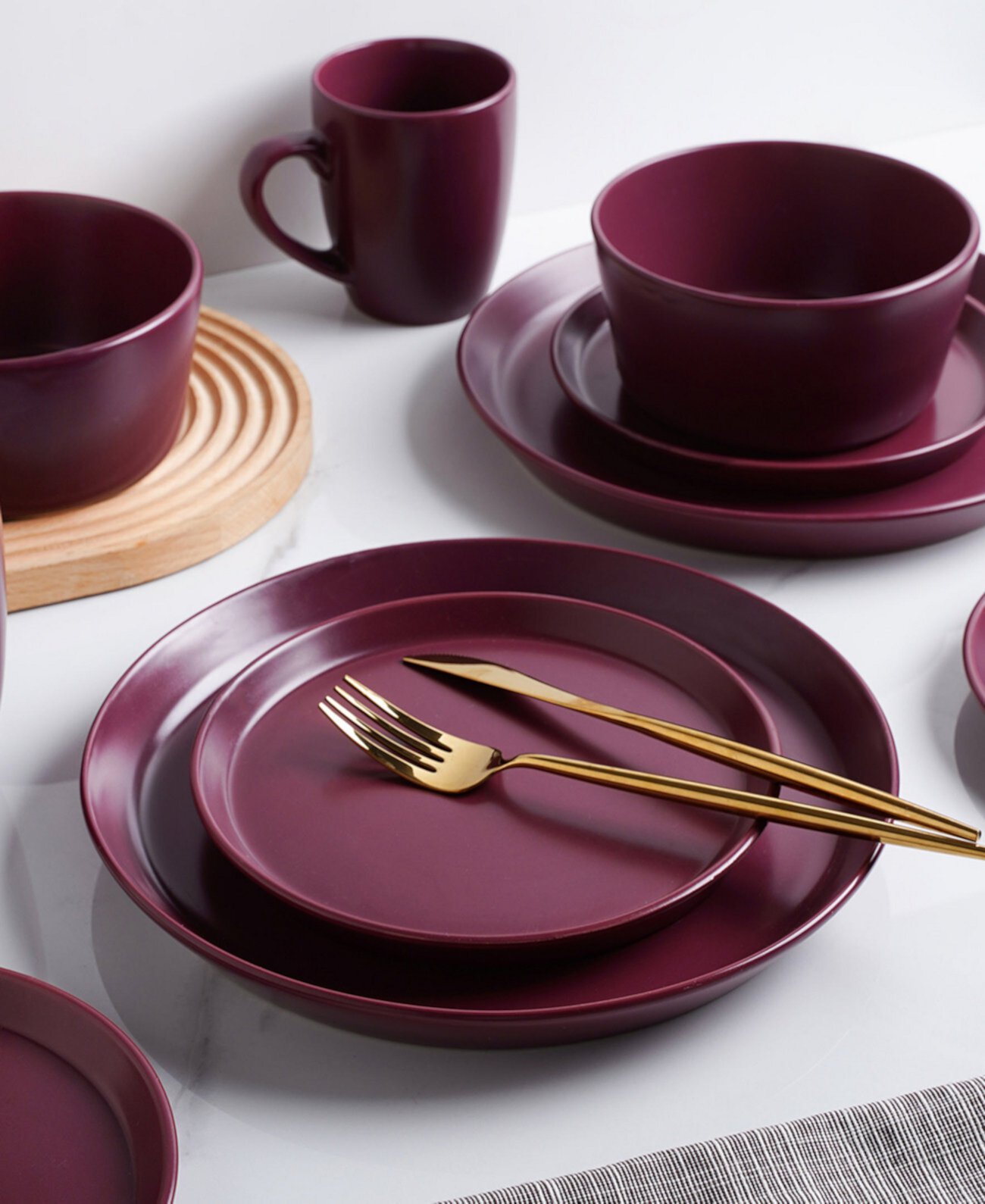 Michelle 32 Pc. Dinnerware Set, Service for 8 Stone Lain