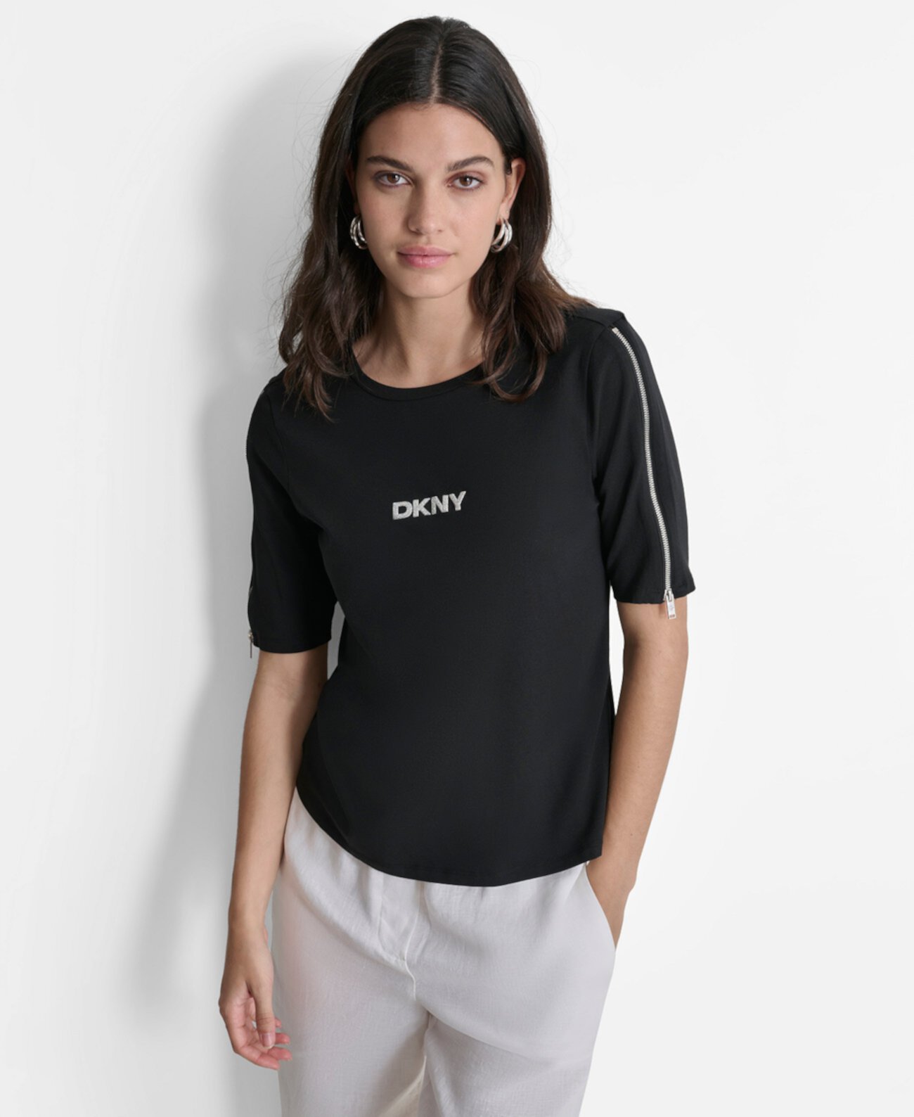 Женская Футболка DKNY с вышитым логотипом и молниями на рукавах DKNY