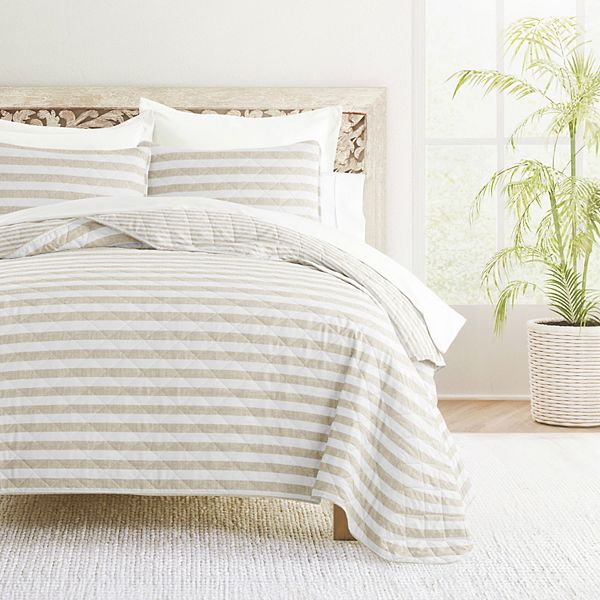 Home Collection Classic Stripe Reversible All Season Down-Alternative Quilt Set Home Collection