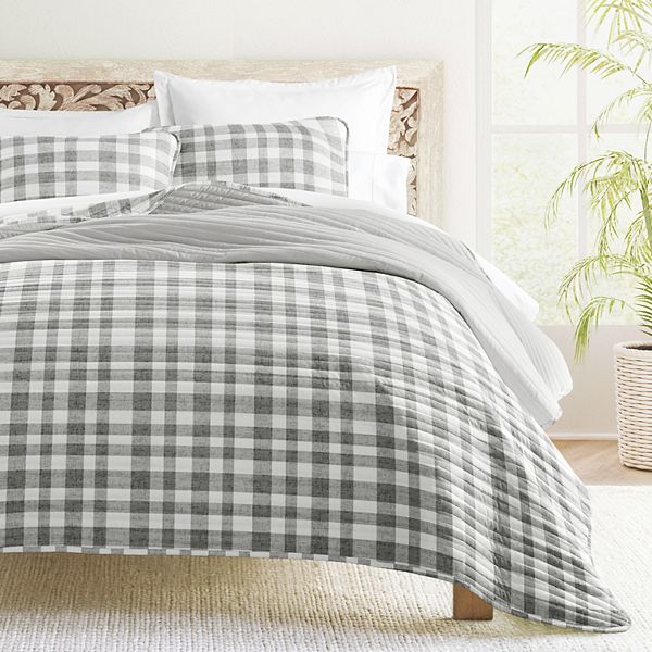 Home Collection Watercolor Plaid Reversible All Season Down-Alternative Quilt Set Home Collection