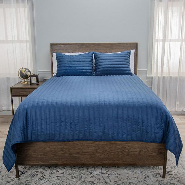 Blackberry Grove 3-pc. Blue Quilt Set with Shams Blackberry Grove