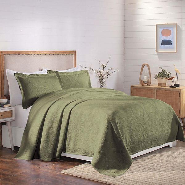 SUPERIOR Victory Cotton Medium Weight All-Season Matelasse Medallion Bedspread & Sham Set Superior