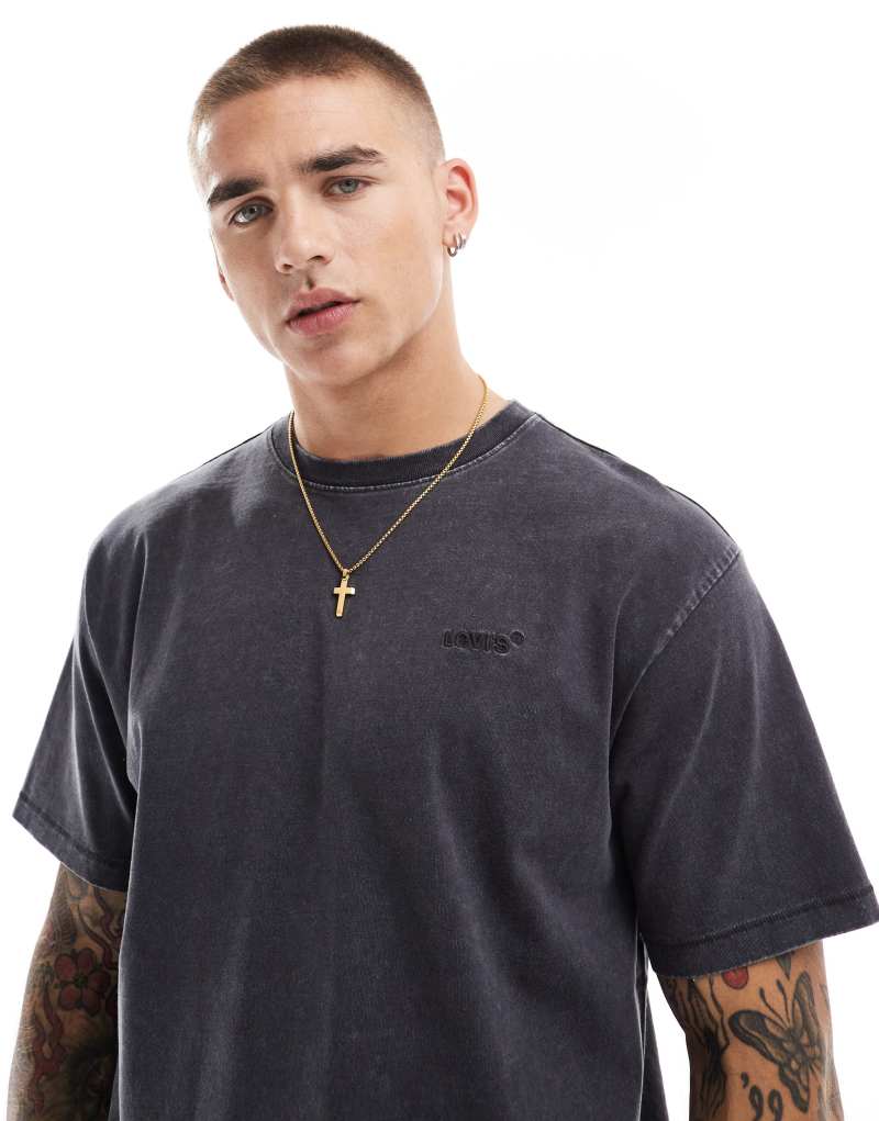 Levi's logo vintage mineral wash t-shirt in black Levi's®