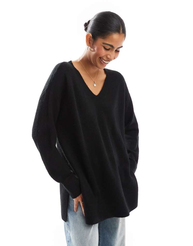 Vero Moda longline soft sweater in black VERO MODA