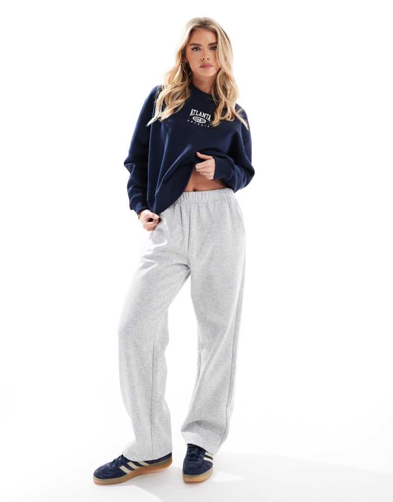 ONLY Petite loose fit sweatpants in light gray melange       ONLY