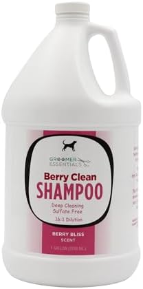 Шампунь глубокой очистки Berry Clean для собак, 3.78 л, для всех типов шерсти Groomer Essentials