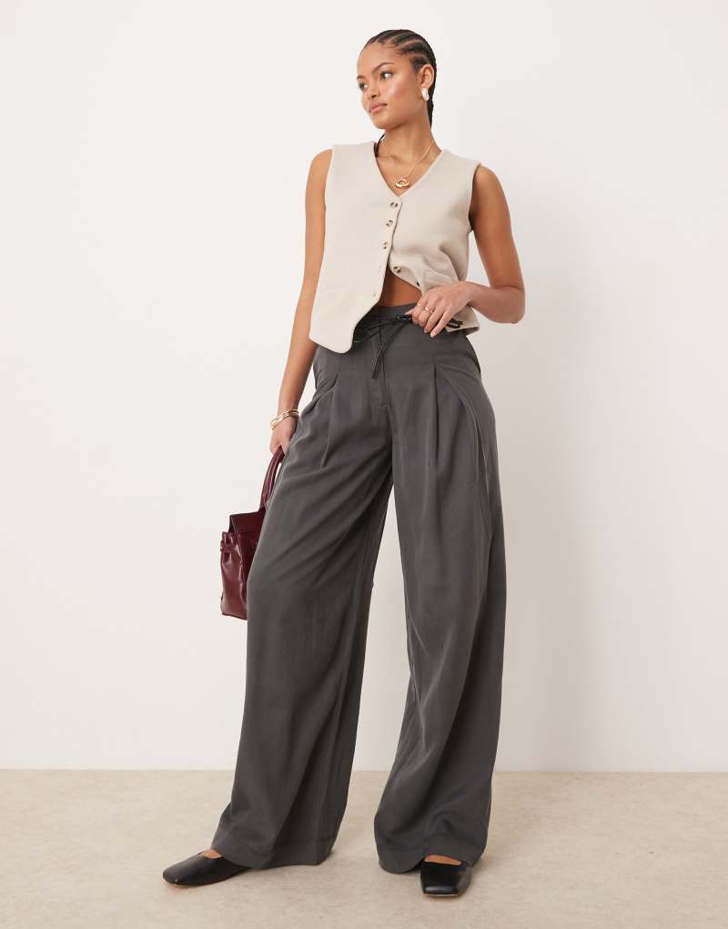 ASOS DESIGN Tall pleated wide leg pants with tie in gray ASOS DESIGN