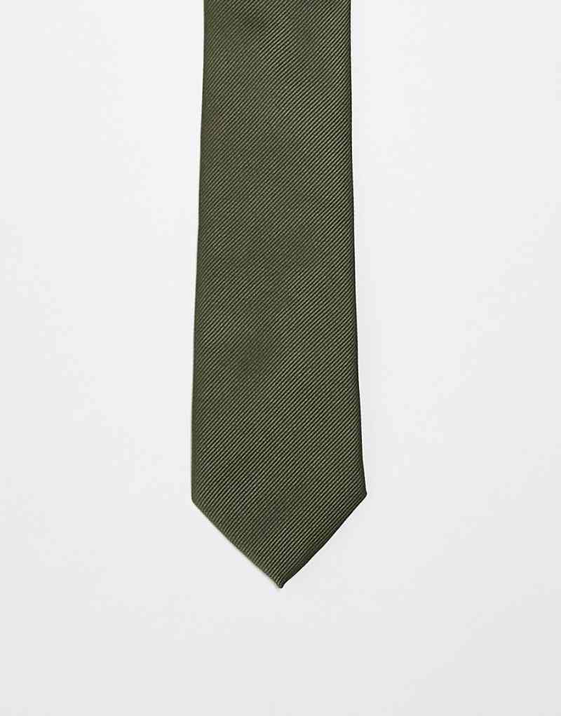 ASOS DESIGN tie in khaki ASOS DESIGN