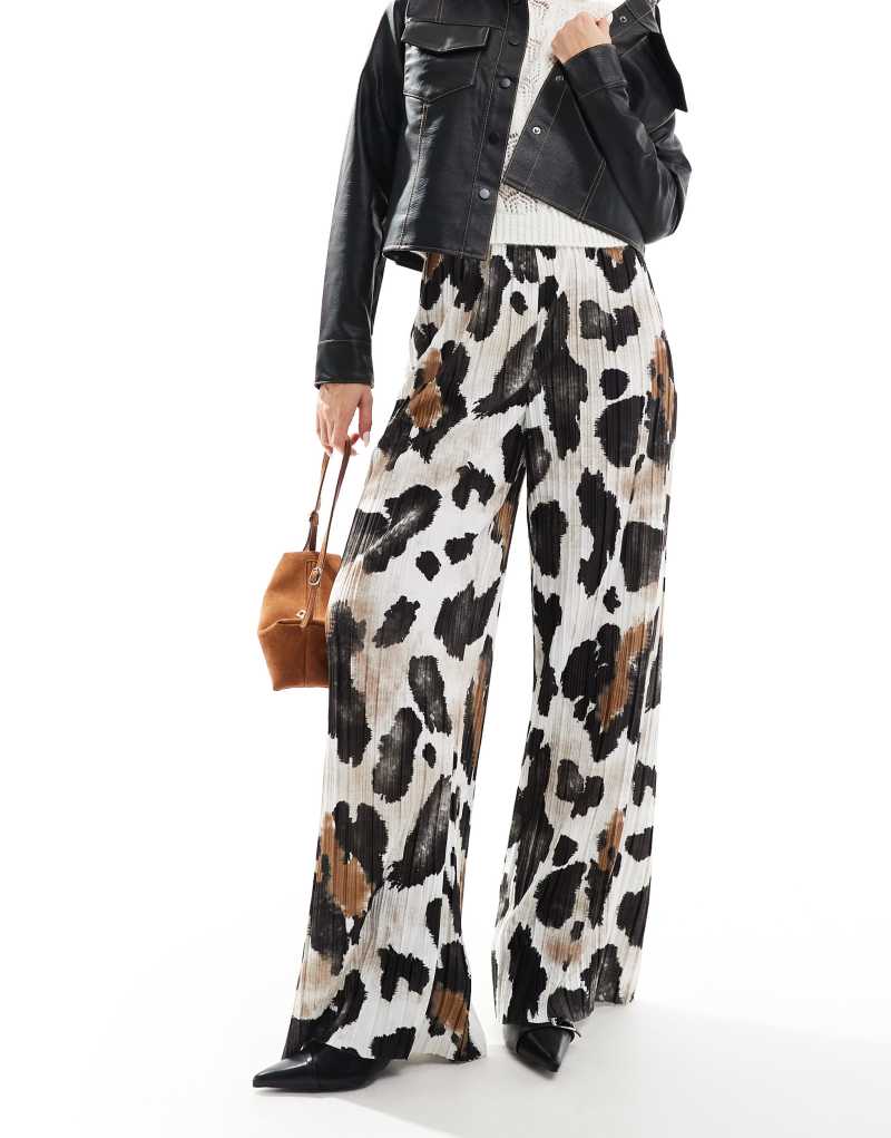 Vero Moda plisse wide leg pants in abstract animal print VERO MODA