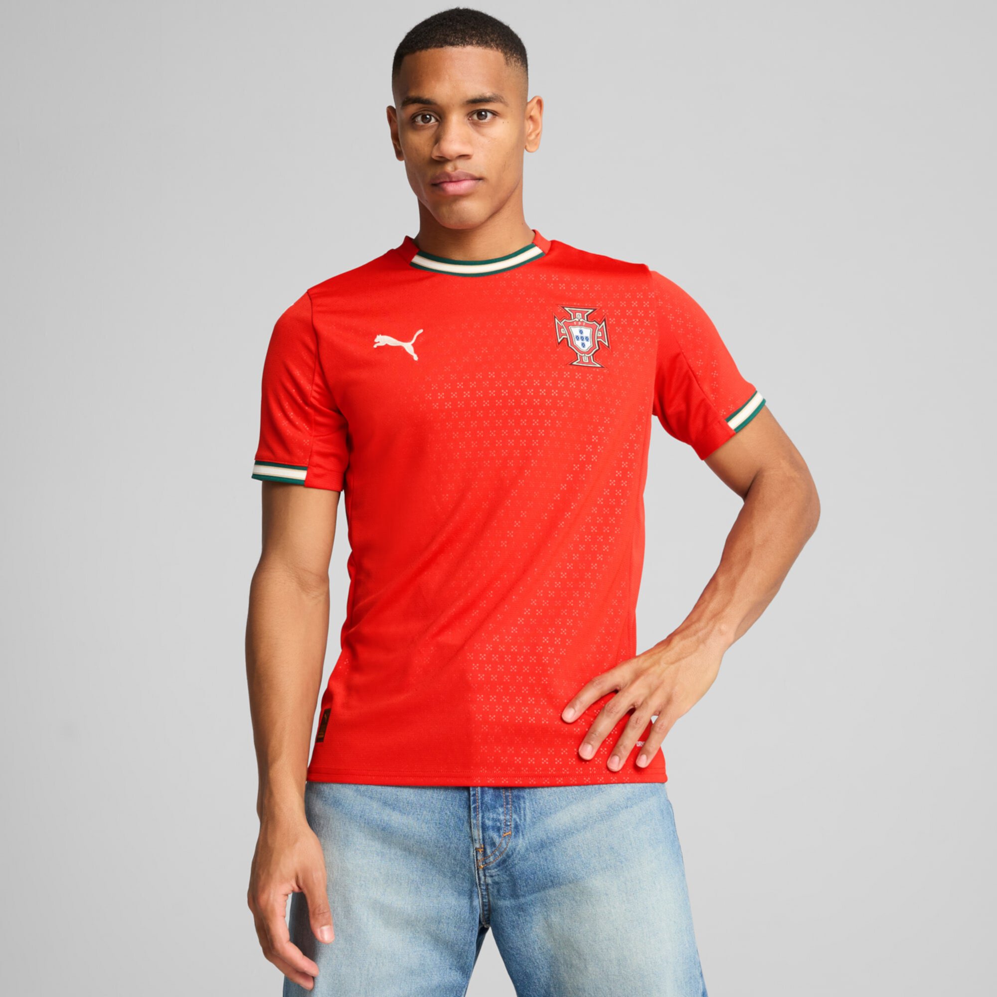 Футбольная футбольная майка Мужская Replica Portugal '25 Home от PUMA с уникальными графиками Puma