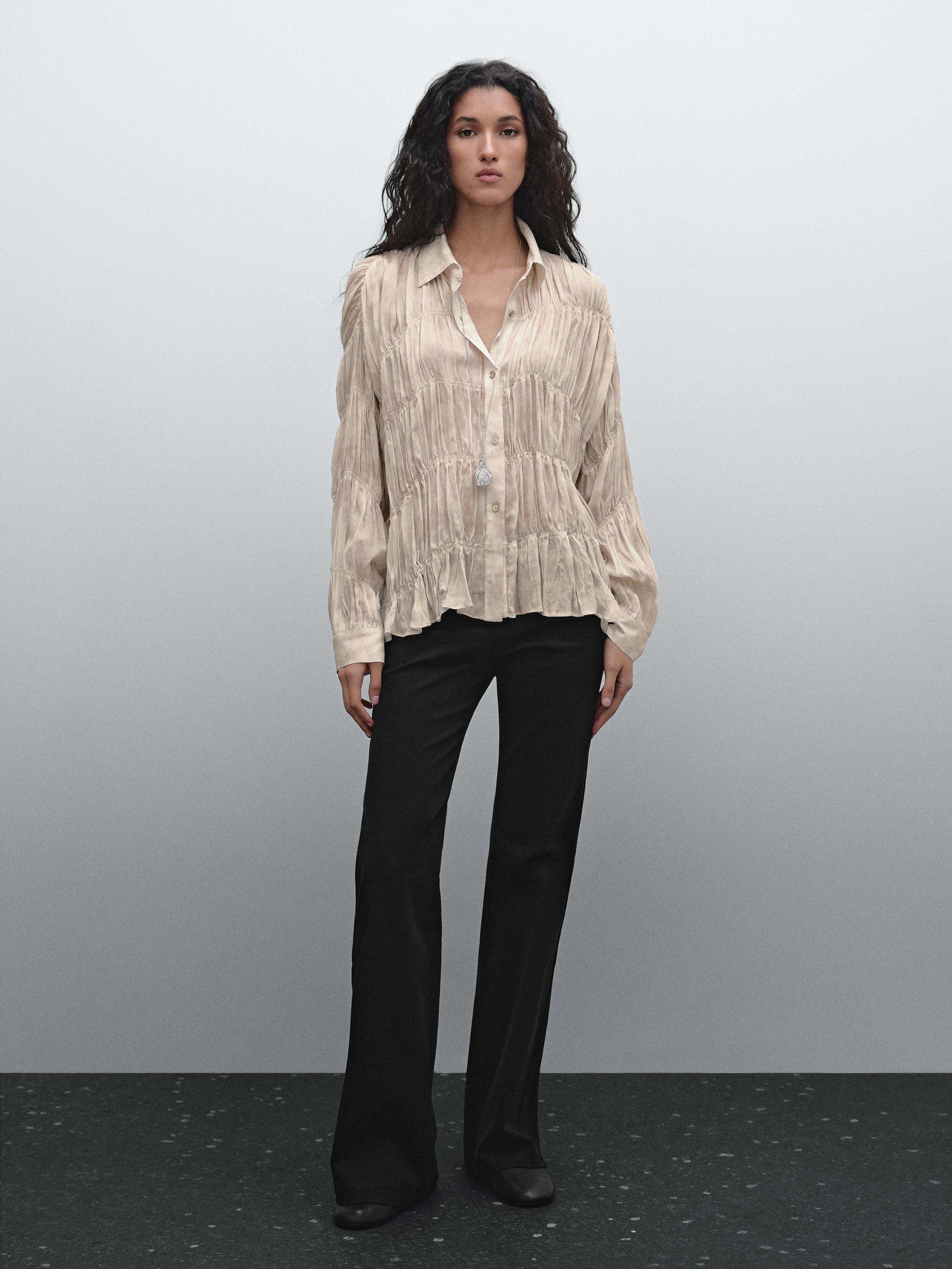 Flowing shirt with gathered details Massimo Dutti