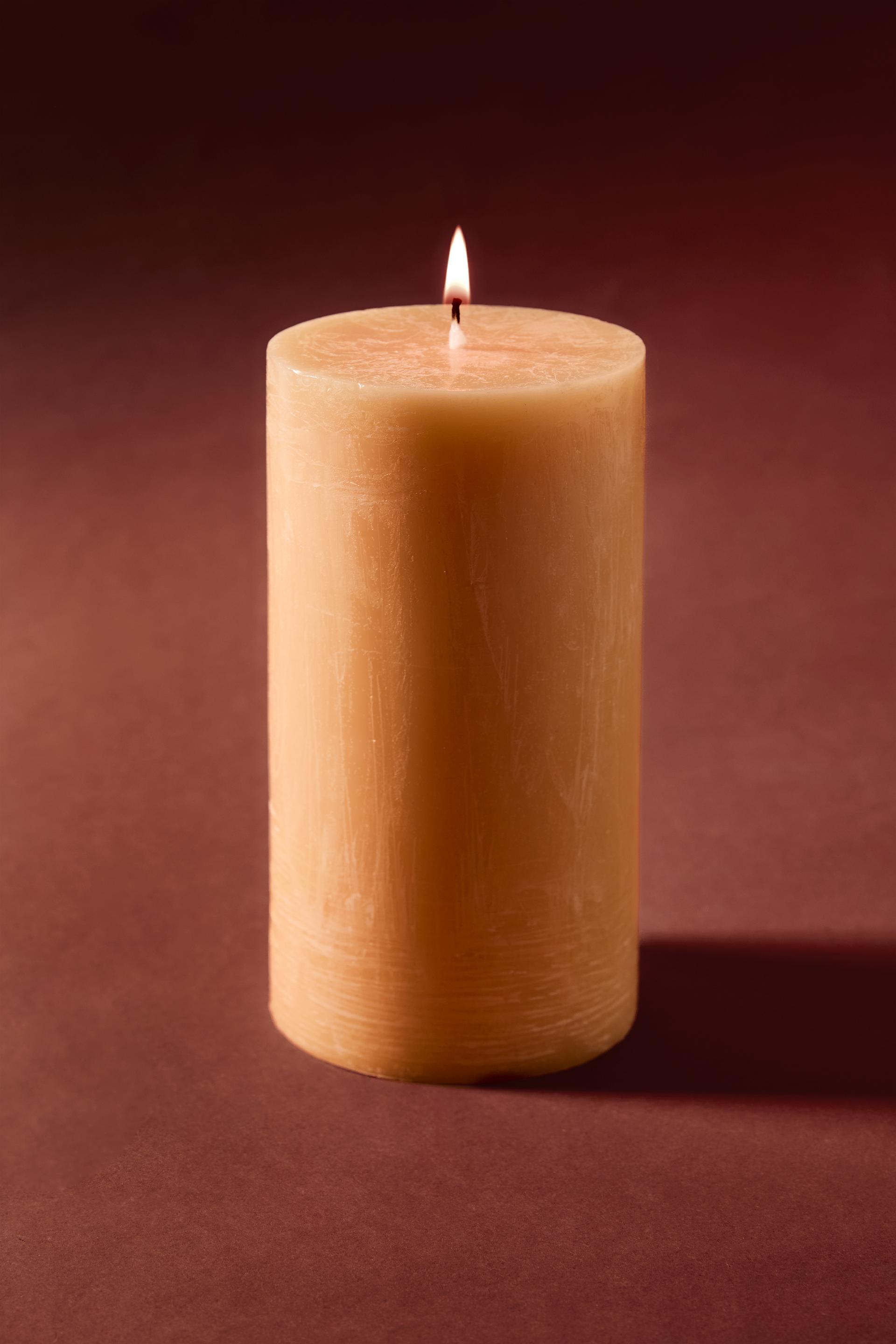 (1130 G) FLOR DE NOVIEMBRE SCENTED CANDLE Zara Home