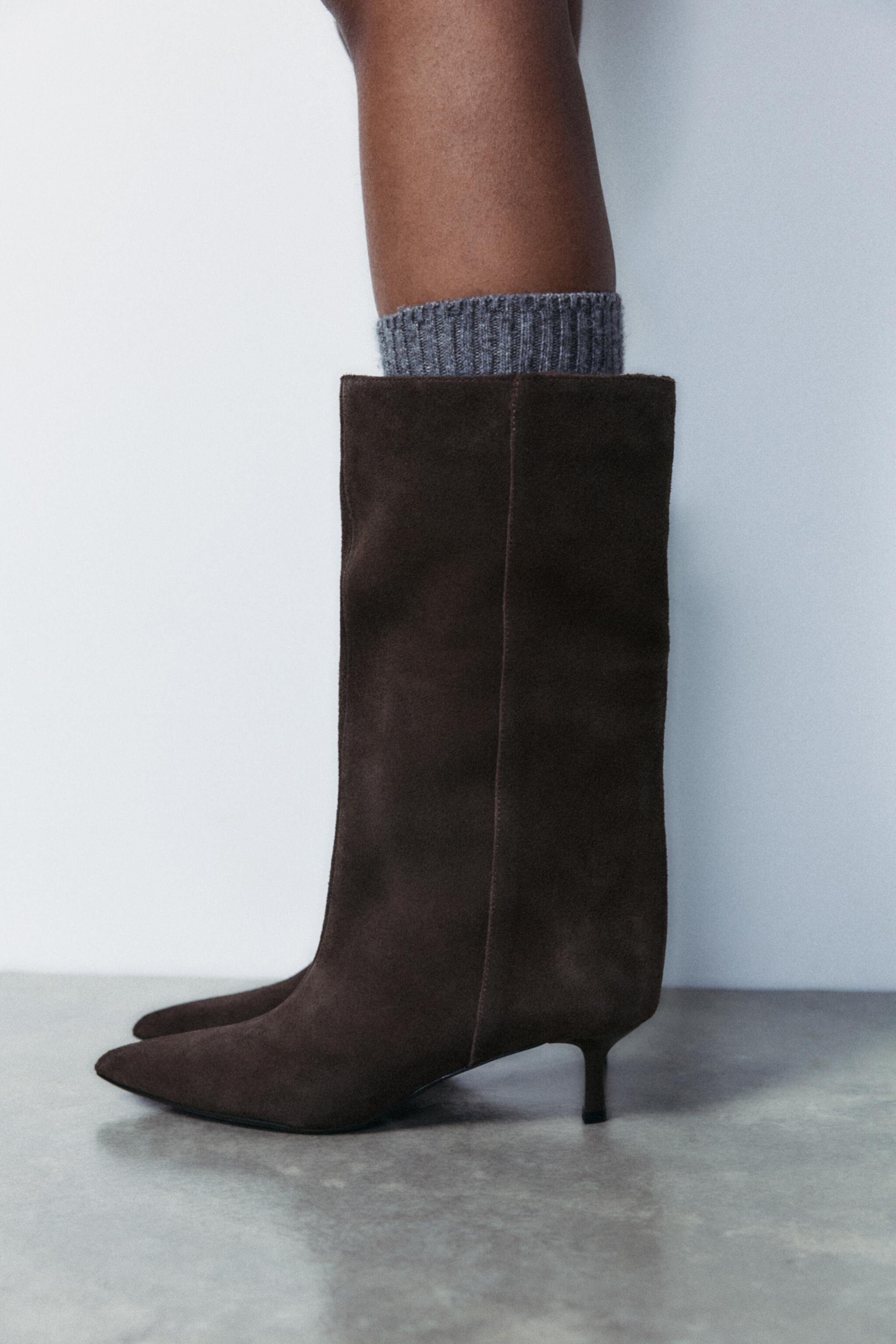 WIDE SHAFT SPLIT LEATHER ANKLE BOOTS Zara