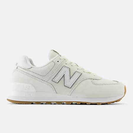 Кроссовки New Balance 574 с классическим дизайном и современными комфортными технологиями New Balance