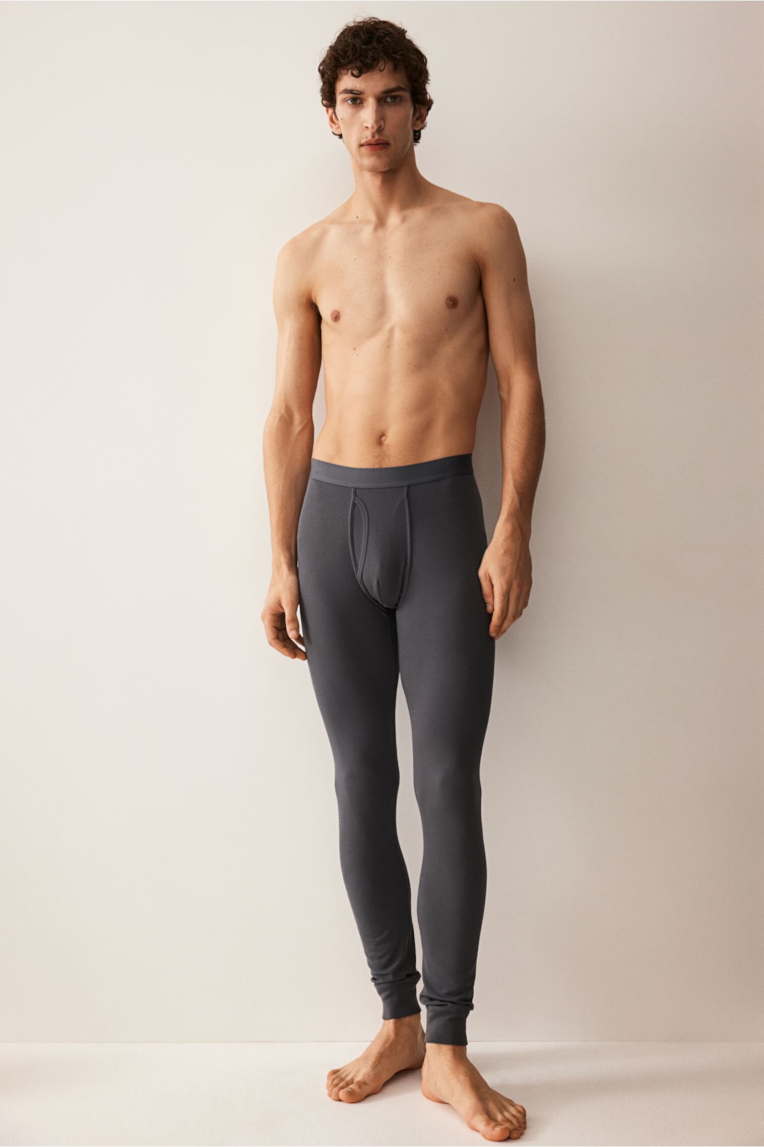 Термобелье THERMOLITE® Long Johns с эластичным поясом для максимального тепла и минимальной объемности H&M