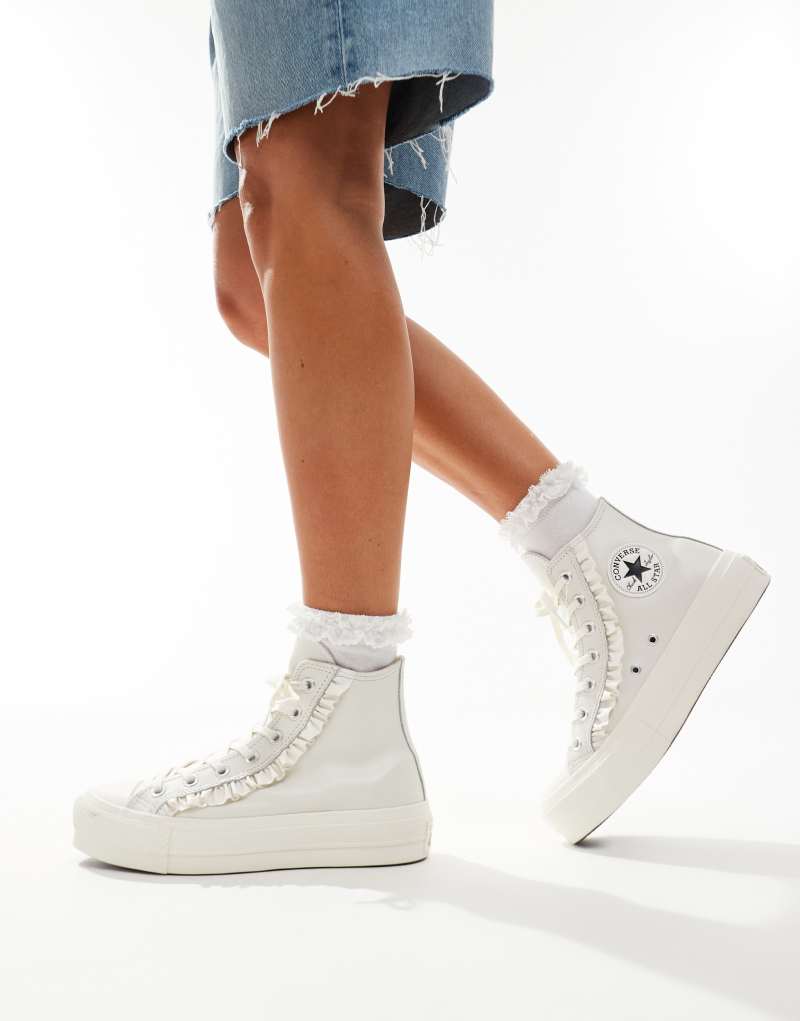 Converse Chuck Tayor All Star Lift sneakers in white Converse