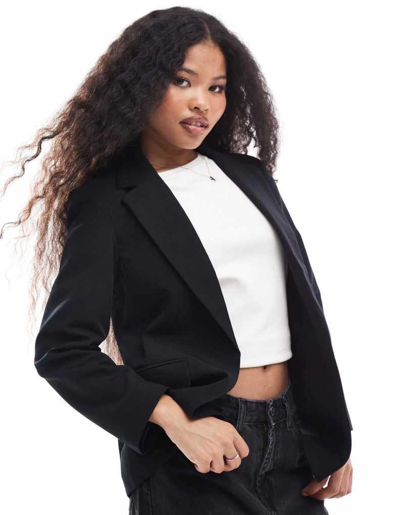 Miss Selfridge Petite relaxed fit essential blazer in black Miss Selfridge