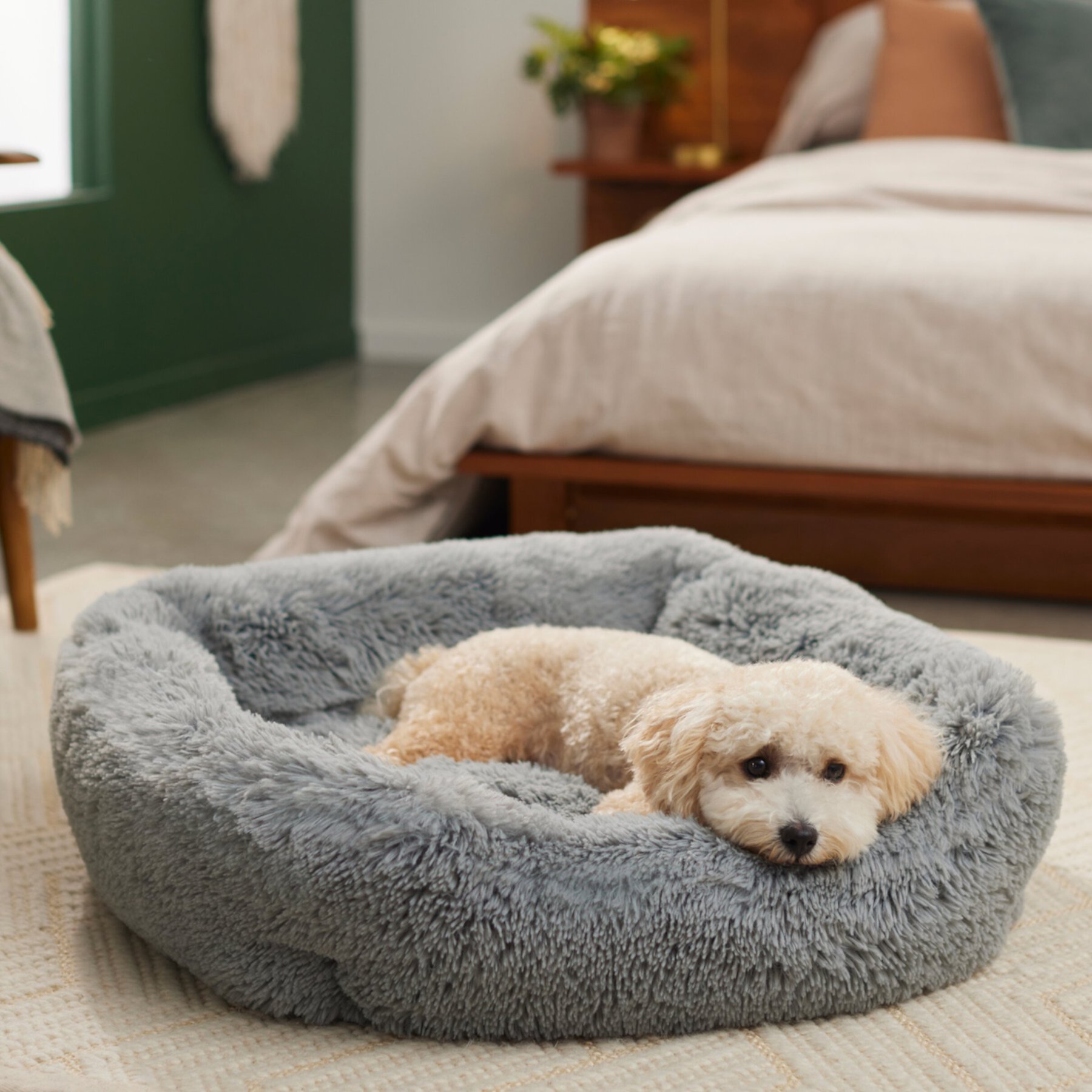 Frisco Long Faux Fur Bolster Cat & Dog Bed Frisco