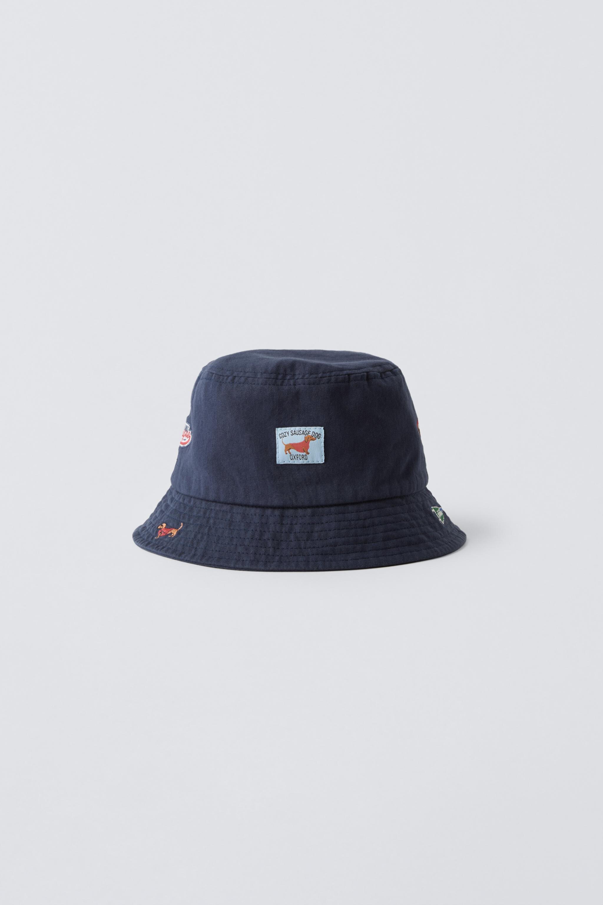 OXFORD PATCH BUCKET HAT Zara