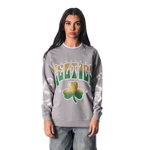 Женский свитшот The Wild Collective серого цвета с эффектом tie-dye и логотипом Boston Celtics, 100% хлопок The Wild Collective