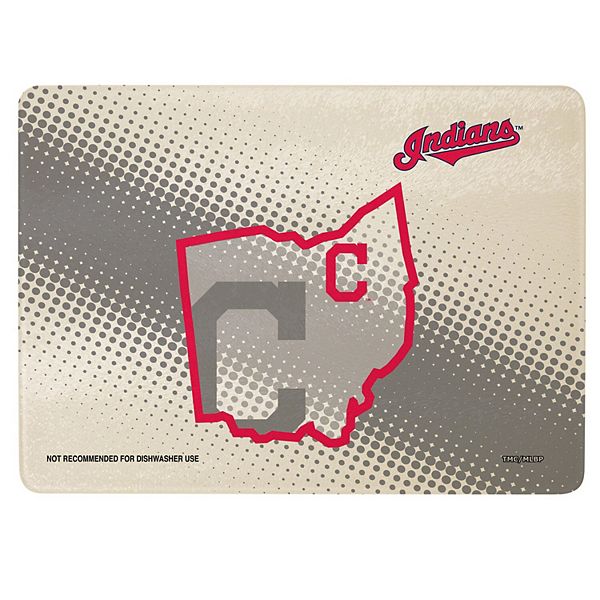 Разделочная доска State of Mind 20 см x 30 см с логотипом Cleveland Indians, закаленное стекло, нескользящие подушки The Memory Company